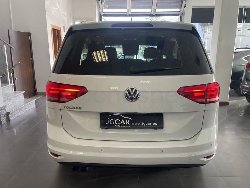 Usado VW Touran Sport 150 CV (110 kW) 2019 Blanco Monovolumen