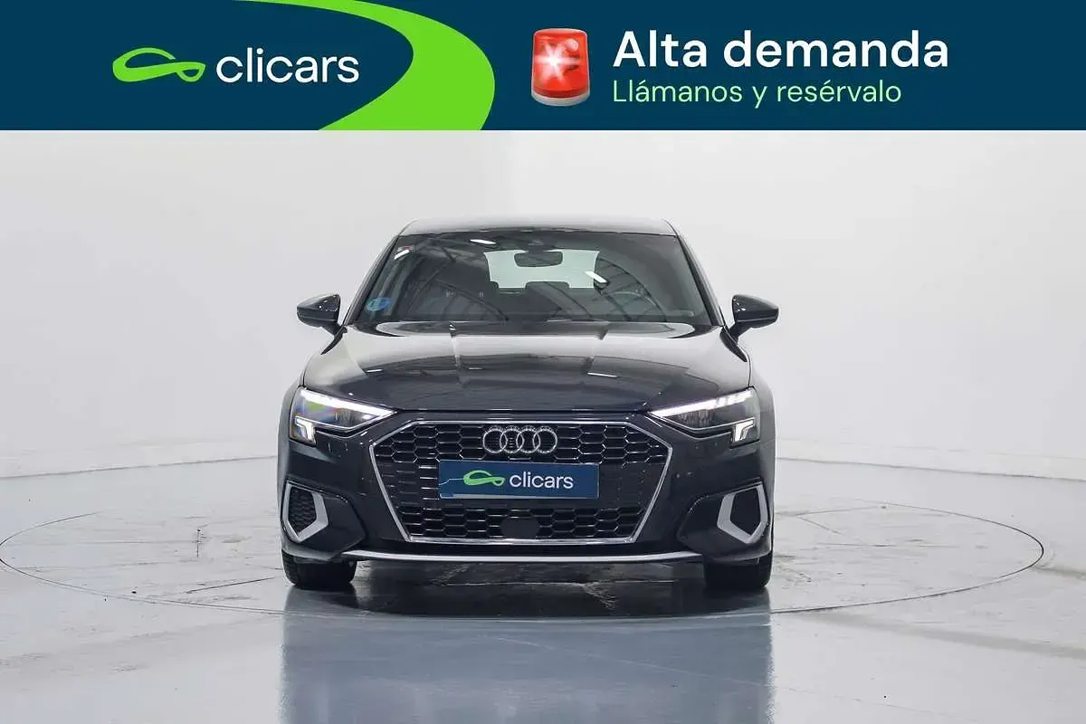 Usado Audi A3 Sportback Advanced 110 CV (80 kW) 2021 Gris Utilitario