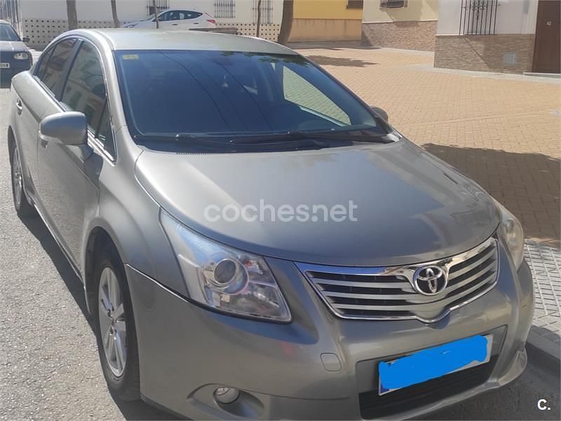 Gris / plata Usado 2010 Toyota Avensis Active Berlina | 5500 € (Super precio) - Imagen 1/4