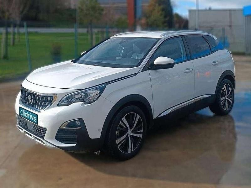 Usado Peugeot 3008 Allure 131 CV (96 kW) 2019 Blanco SUV