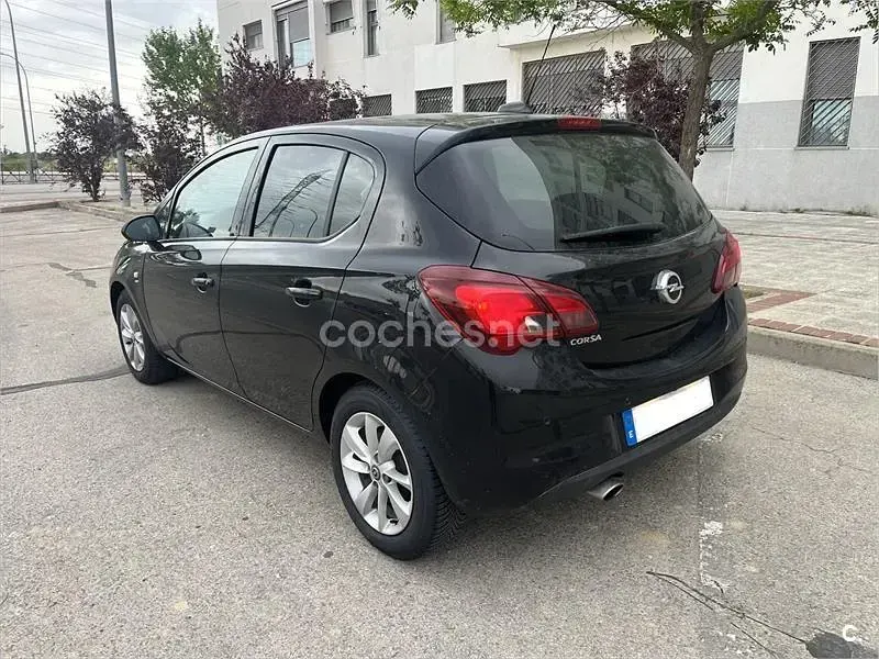 Usado Opel Corsa Design Edition 90 CV (66 kW) 2018 Negro Utilitario