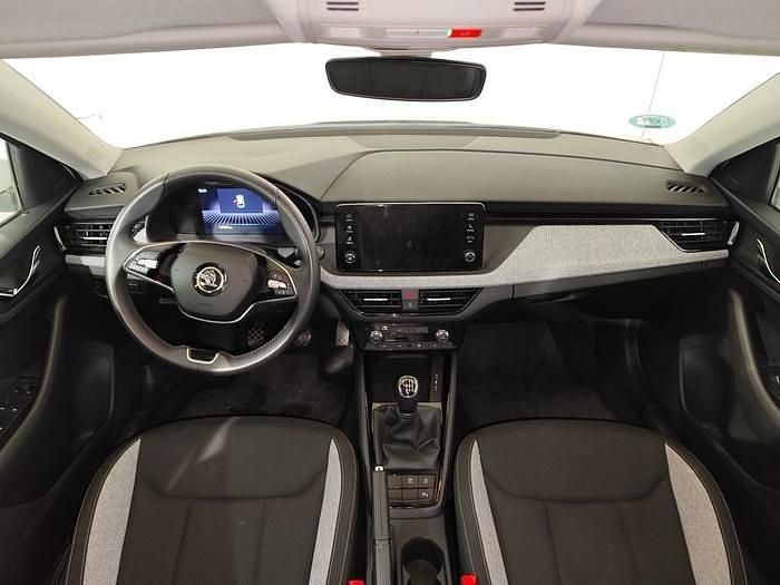 Usado Skoda Scala Selection 115 CV (84 kW) 2024 Blanco Utilitario