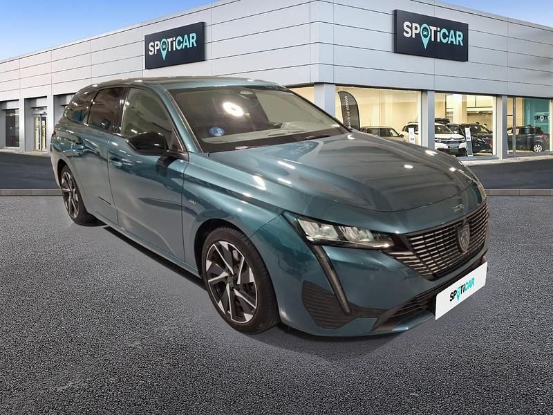 Usado Peugeot 308 SW Allure 181 CV (133 kW) 2022 Verde Familiar