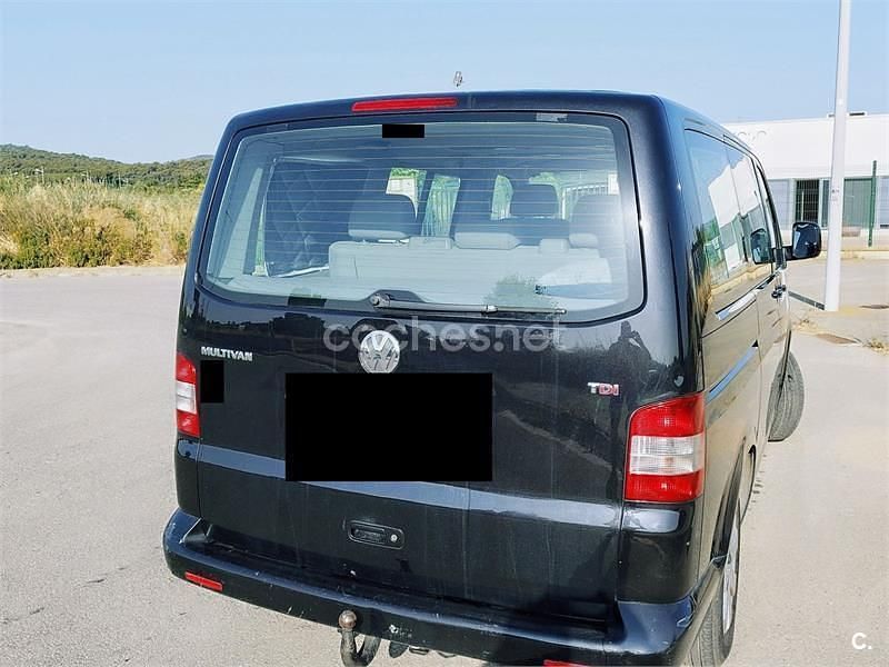 Usado VW Multivan 130 CV (95 kW) 2004 Negro Monovolumen