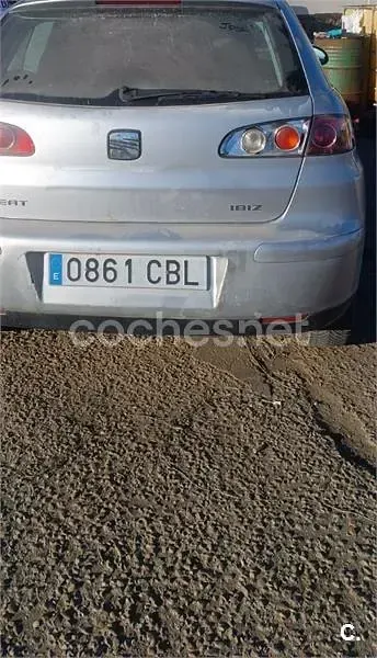 Usado Seat Ibiza Fresh 64 CV (47 kW) 2002 Gris / plata Utilitario