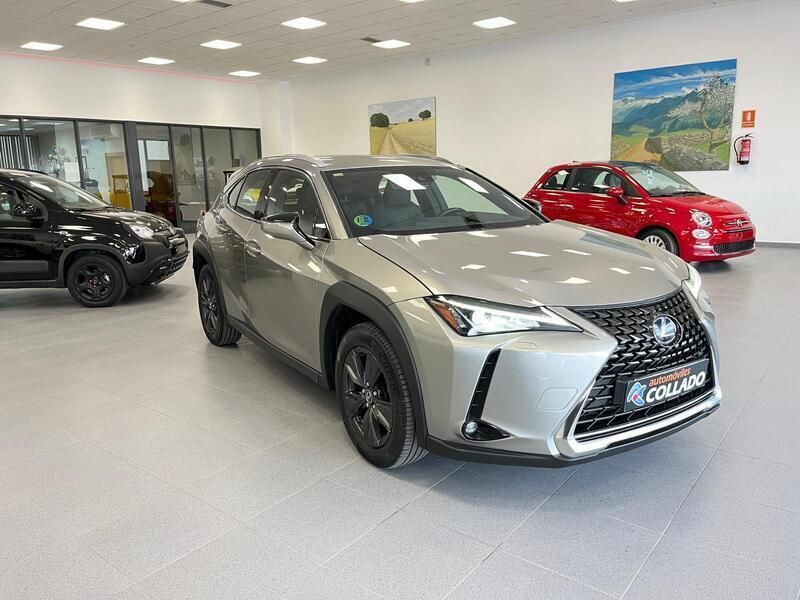 Usado Lexus UX 250h Business Edition 184 CV (135 kW) 2020 Gris SUV