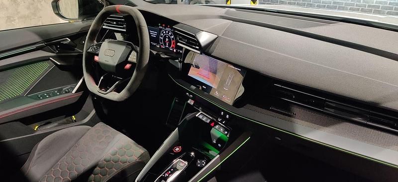 Usado Audi RS3 Sportback Premium 400 CV (294 kW) 2024 Blanco Utilitario