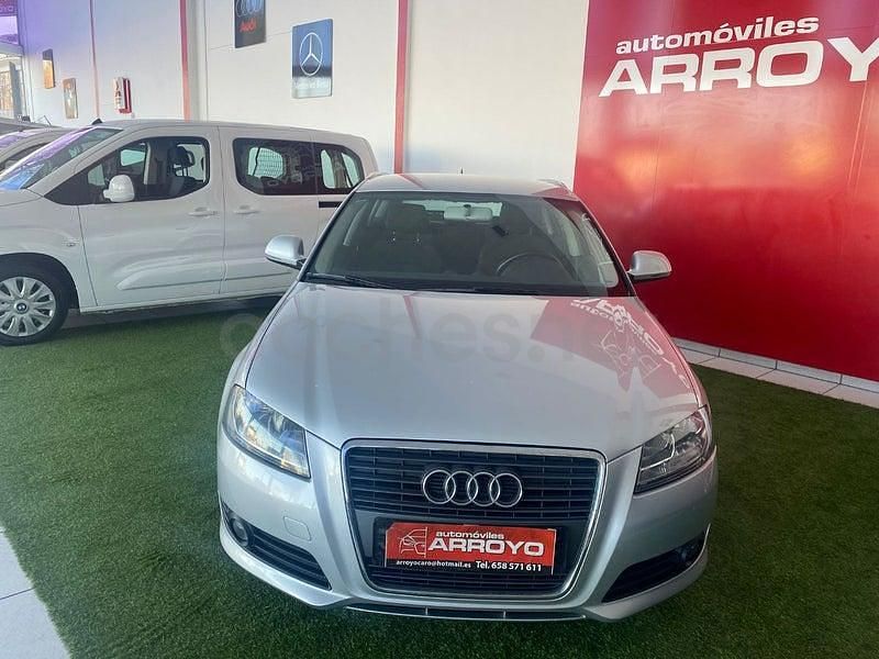 Usado Audi A3 Attraction 140 CV (102 kW) 2009 Gris / plata Utilitario