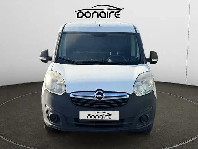 Usado Opel Combo Selective 95 HP (69 kW) 2016 Branco Monovolume