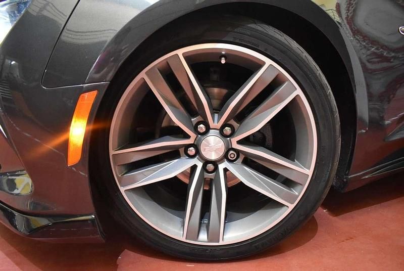 Usado Chevrolet Camaro 340 CV (250 kW) 2018 Gris Coupe