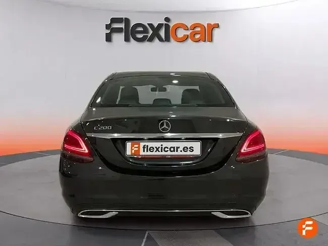 Usado Mercedes C200 184 CV (135 kW) 2021 Negro Berlina
