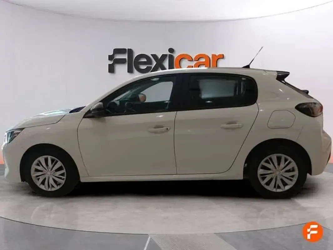 Usado Peugeot 208 Active 101 CV (74 kW) 2022 Blanco Utilitario