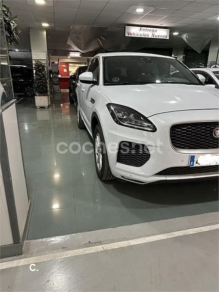 Usado Jaguar E-Pace R-Dynamic 150 CV (110 kW) 2019 Blanco SUV