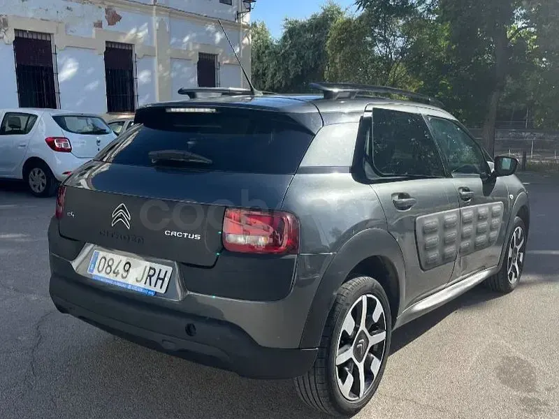 Usado Citroën C4 Live 100 CV (73 kW) 2016 Gris / plata Berlina