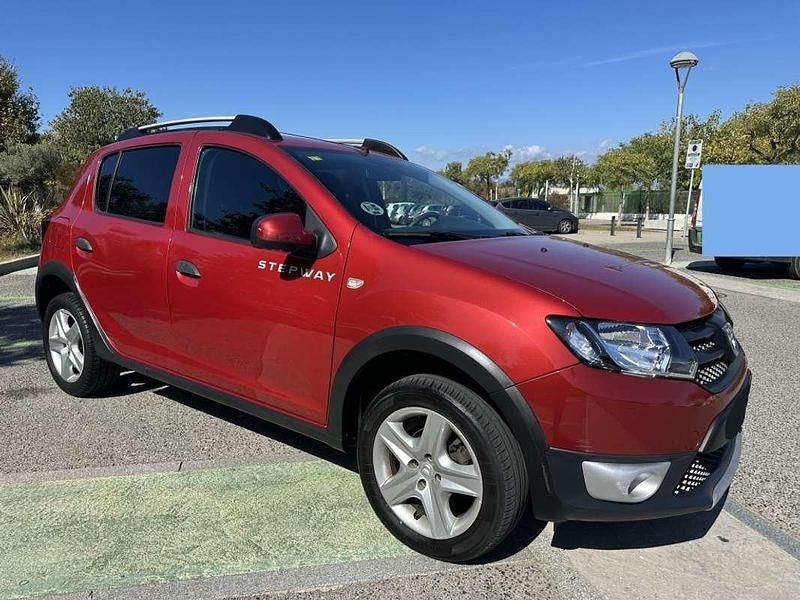 Usado Dacia Sandero Stepway 90 CV (66 kW) 2015 Burdeos Utilitario