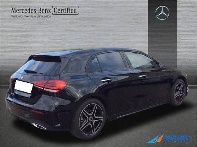 Usado Mercedes A200 AMG line 163 CV (119 kW) 2023 Negro noche