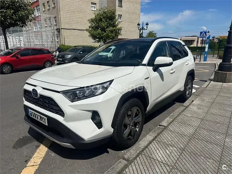 Usado Toyota RAV4 Hybrid Advance 218 CV (160 kW) 2019 Blanco SUV