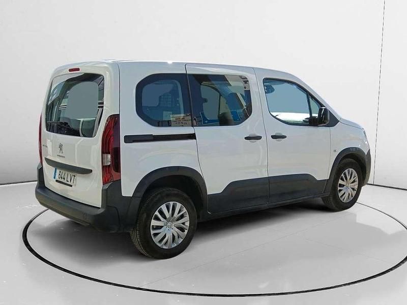 Usado Peugeot Rifter Active 103 CV (75 kW) 2021 Blanco Monovolumen