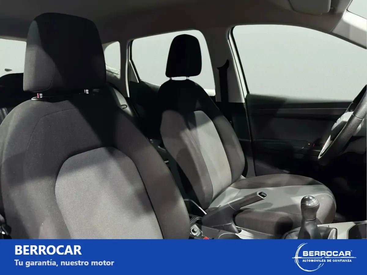 Usado Seat Arona Ecomotive 95 CV (69 kW) 2020 Blanco SUV