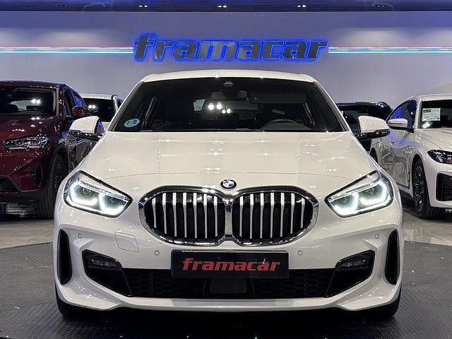 Usado BMW 116 M Sport 116 CV (85 kW) 2021 Blanco Utilitario