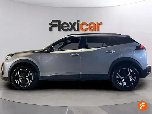 Usado Peugeot 2008 Allure 130 CV (95 kW) 2024 Gris SUV