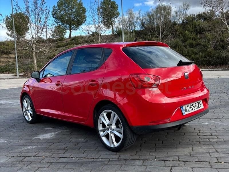 Usado Seat Ibiza Sport 105 CV (77 kW) 2010 Rojo Berlina