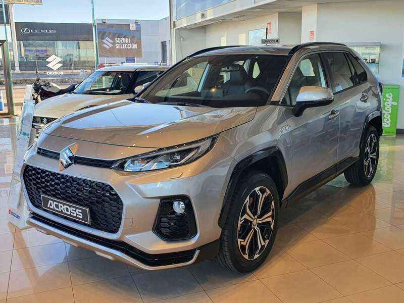 Usado Suzuki Across 306 CV (225 kW) 2023 Gris SUV