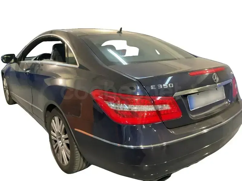 Usado Mercedes E350 292 CV (214 kW) 2009 Azul Coupe