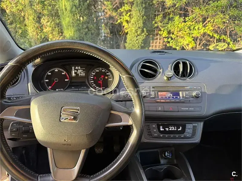 Usado Seat Ibiza SC I-Tech 90 CV (66 kW) 2015 Blanco Utilitario