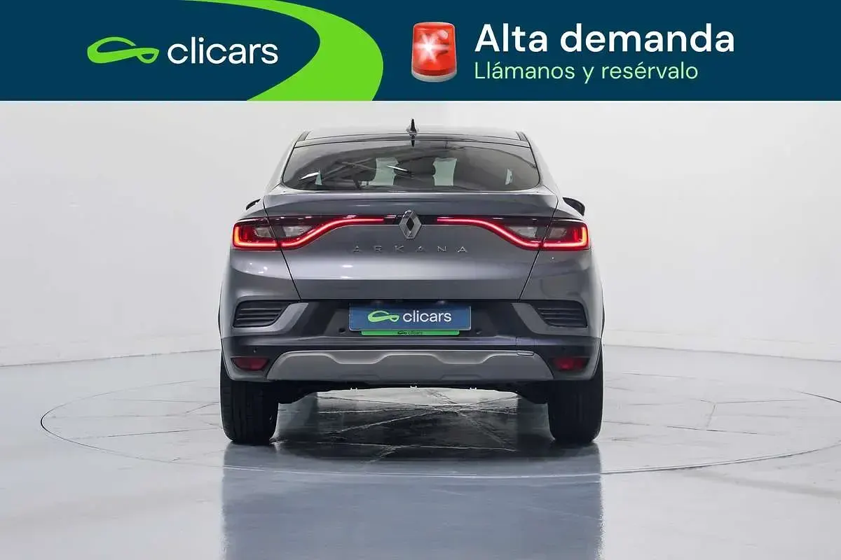 Usado Renault Arkana Techno 140 CV (102 kW) 2023 Gris SUV