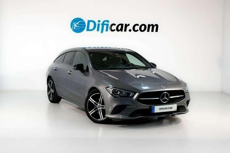 Usado Mercedes CLA200 162 CV (119 kW) 2023 Gris Berlina