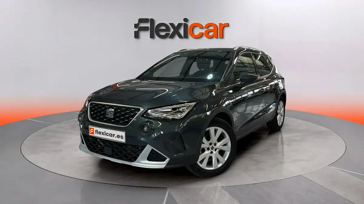 Usado Seat Arona FR 110 CV (80 kW) 2022 Negro SUV