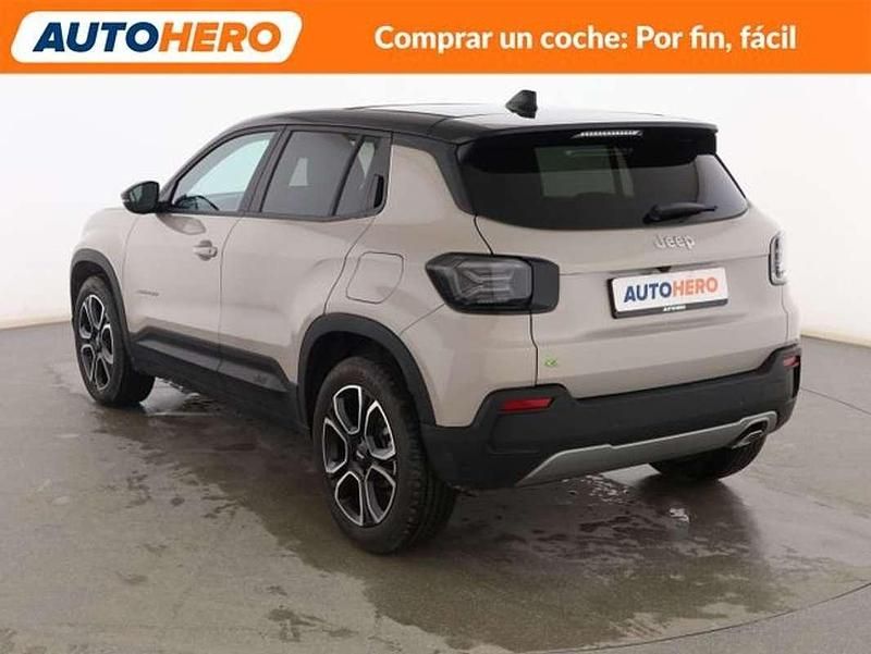 Usado Jeep Avenger Summit 110 CV (80 kW) 2024 Beige SUV
