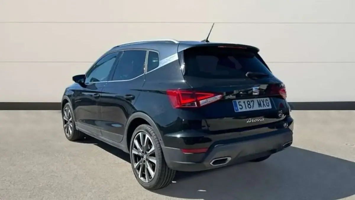 Usado Seat Arona FR 150 CV (110 kW) 2024 Negro SUV