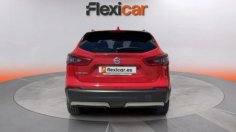 Usado Nissan Qashqai N-Connecta 116 CV (85 kW) 2018 Rojo SUV