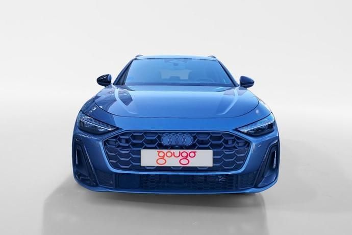 Usado Audi A5 Ambiente 367 CV (269 kW) 2025 Azul Familiar