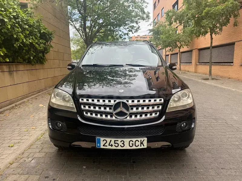 Usado Mercedes ML320 224 CV (164 kW) 2008 Negro SUV