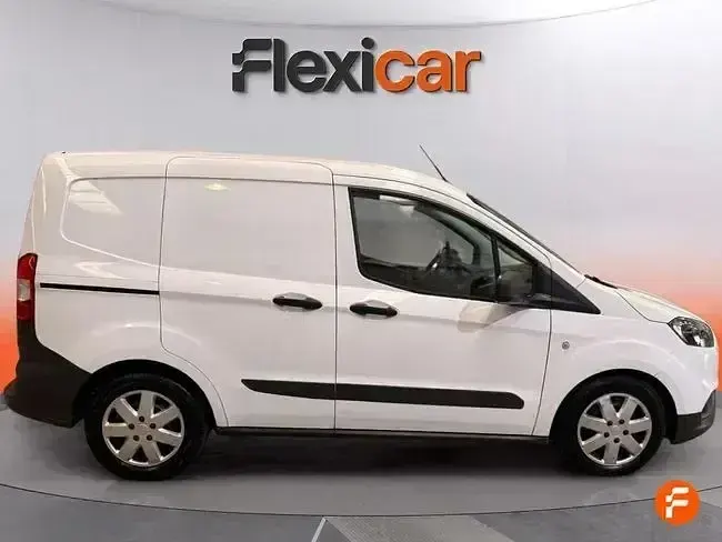 Usado Ford Transit 75 CV (55 kW) 2021 Blanco Berlina