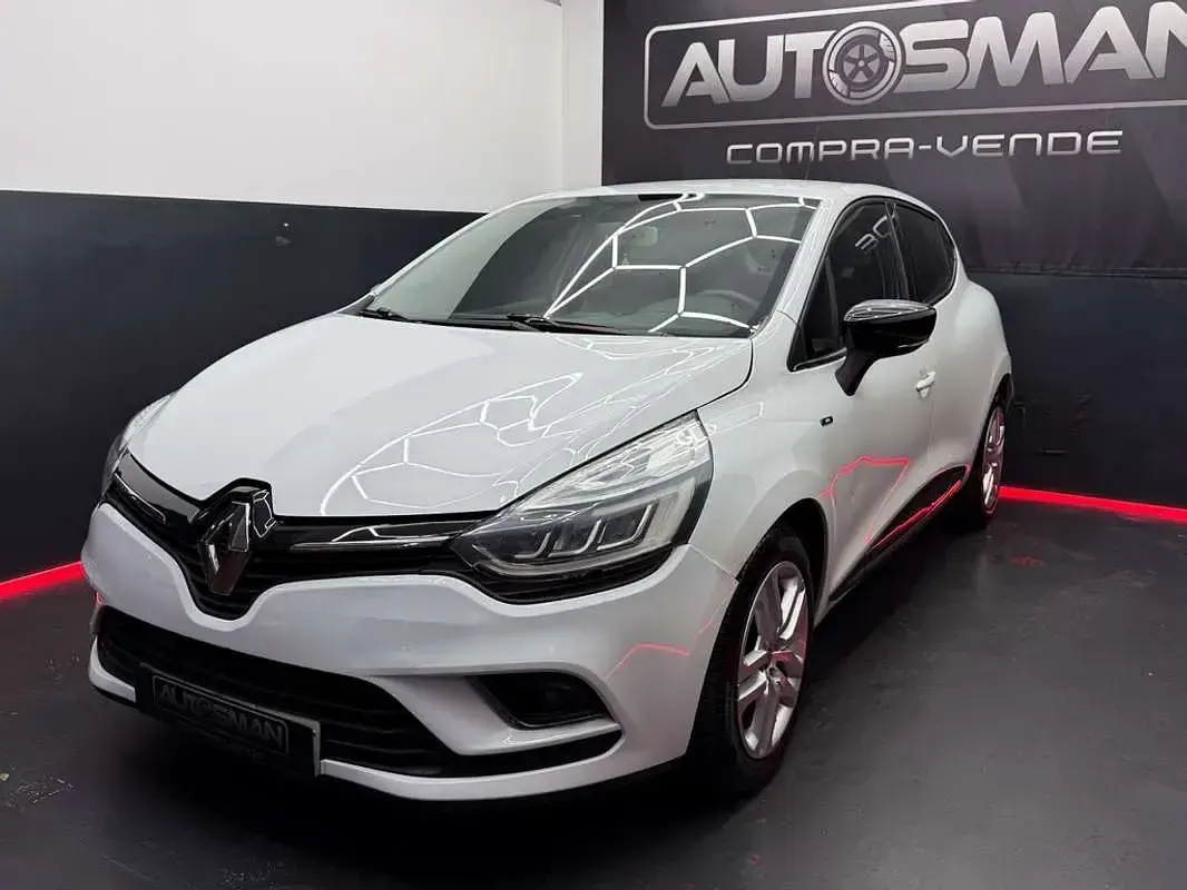 Usado Renault Clio LIMITED 90 CV (66 kW) 2019 Blanco Utilitario