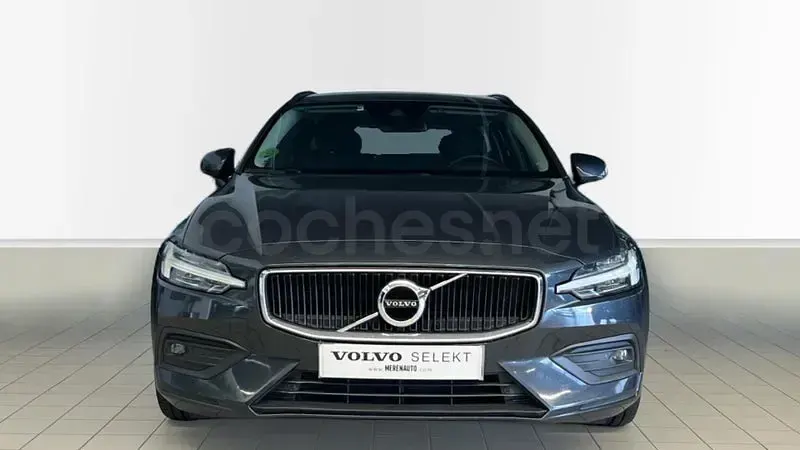 Usado Volvo V60 Momentum 150 CV (110 kW) 2019 Gris / plata Familiar