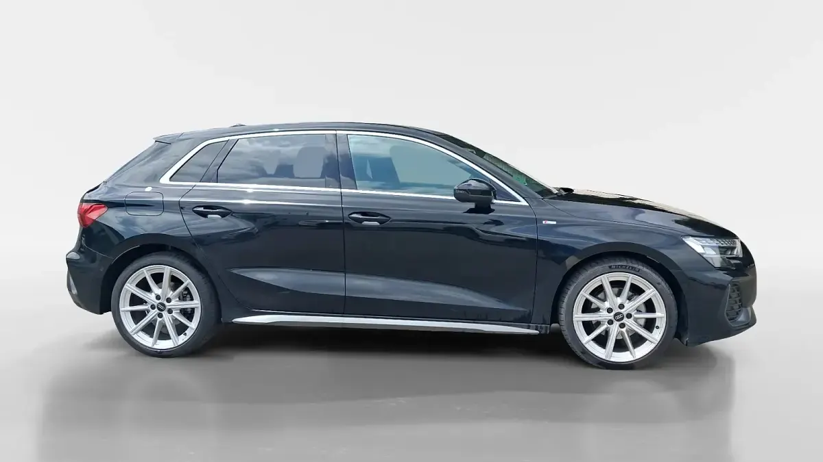 Usado Audi A3 S-Line 150 CV (110 kW) 2025 Negro Berlina