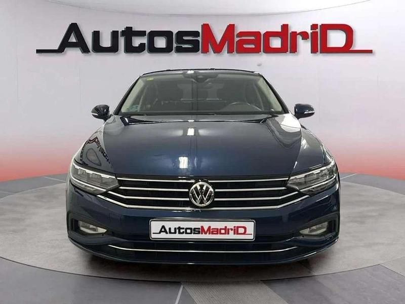 Usado VW Passat Executive 120 CV (88 kW) 2020 Azul Berlina