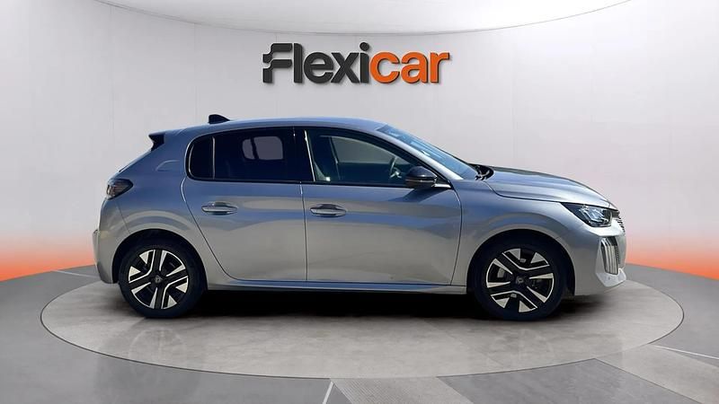 Usado Peugeot 208 Allure 102 CV (75 kW) 2024 Gris Utilitario