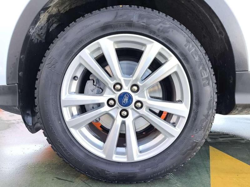 Usado Ford Kuga Trend 120 CV (88 kW) 2019 Blanco SUV