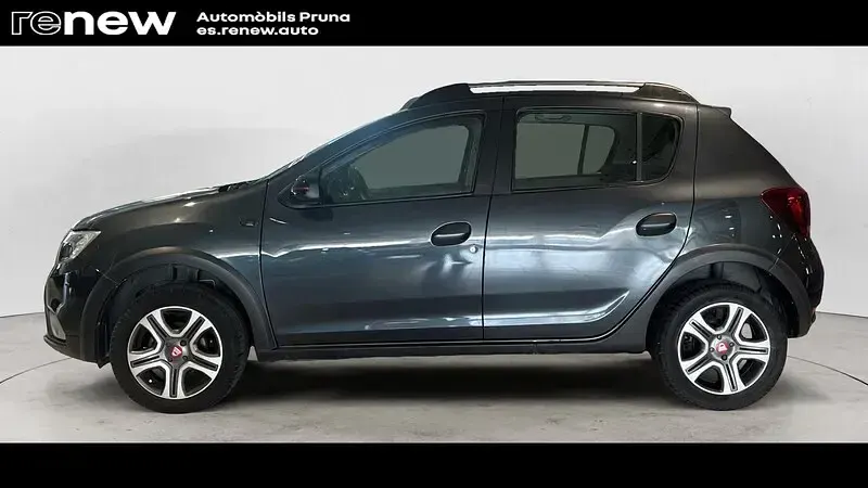 Usado Dacia Sandero 90 CV (66 kW) 2019 Gris Berlina