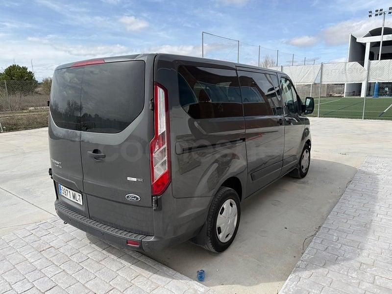 Usado Ford Transit Custom Nugget 130 CV (95 kW) 2023 Gris / plata Monovolumen
