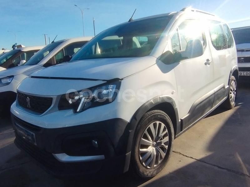 Usado Peugeot Rifter Access 75 CV (55 kW) 2019 Blanco Monovolumen