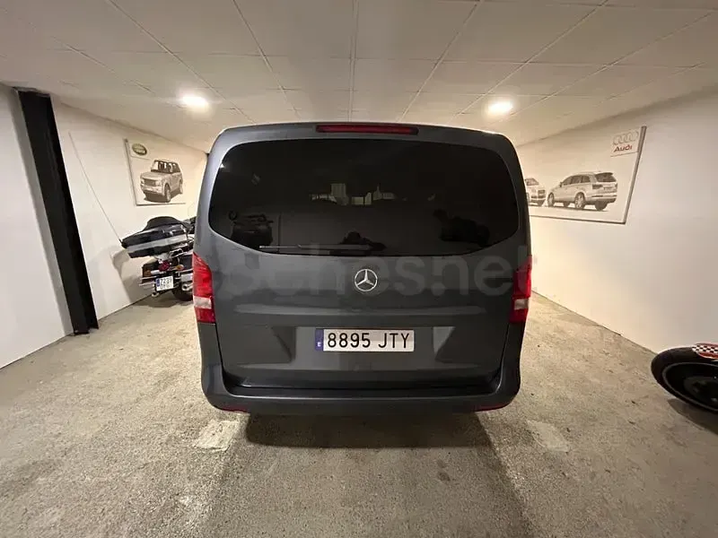 Usado Mercedes V200 136 CV (100 kW) 2016 Gris / plata Monovolumen