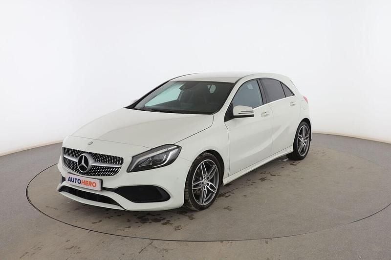 Blanco Usado 2017 Mercedes A200 AMG line Utilitario | 20.099 € (Precio justo) - Imagen 1/3