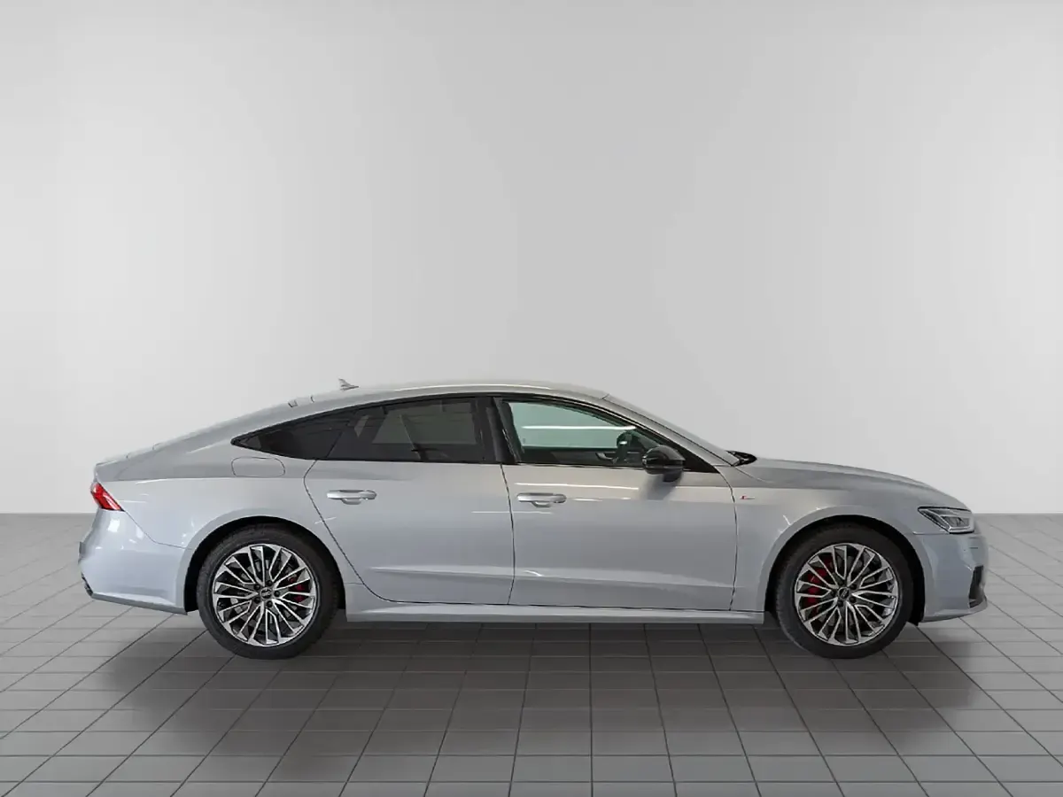 Usado Audi A7 Sportback Competition 367 CV (269 kW) 2024 Gris Utilitario